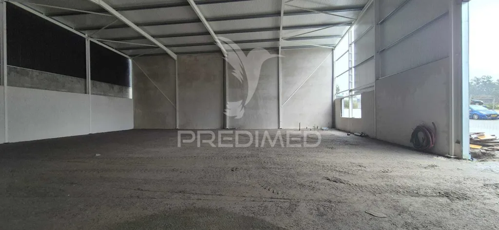 Toad - Industrial Pavilion with Automatic Gates in Monsul