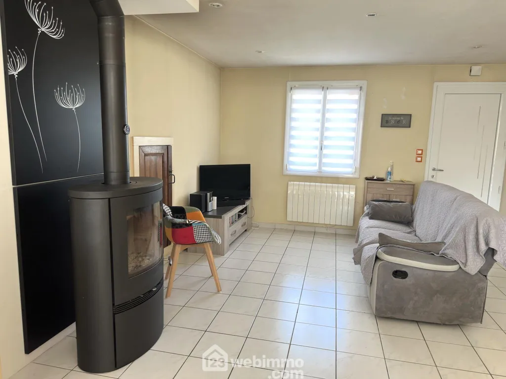 Elutuba - Detached House with Garden in Andard