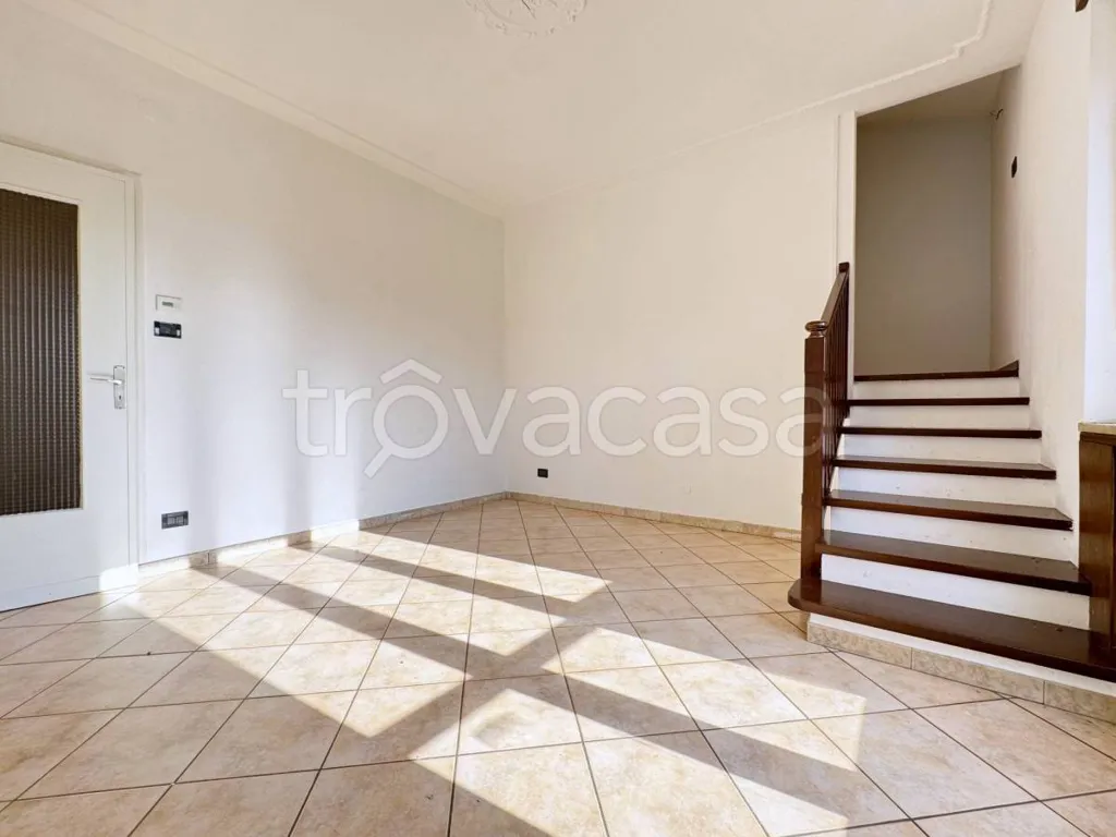 Pièces - Luxury Apartment with Balcony in Cantalupa