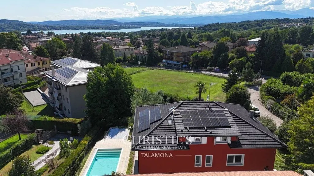 Õhuvaade - Luxury Villa with Pool in Casbeno, Varese
