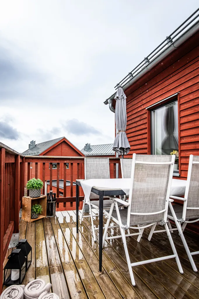 Terrace - Corner 4th Floor Flat with Balcony in Odensala