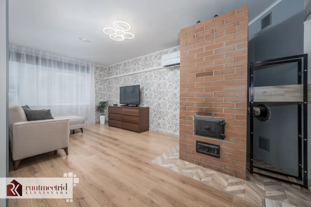 Séjour - Stone Apartment with Balcony in Keila