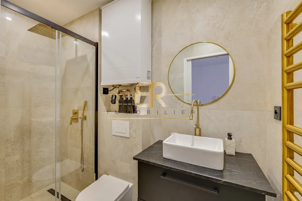 Salles de bain - Studio Rénové au Cœur de Kremlin-Bicêtre