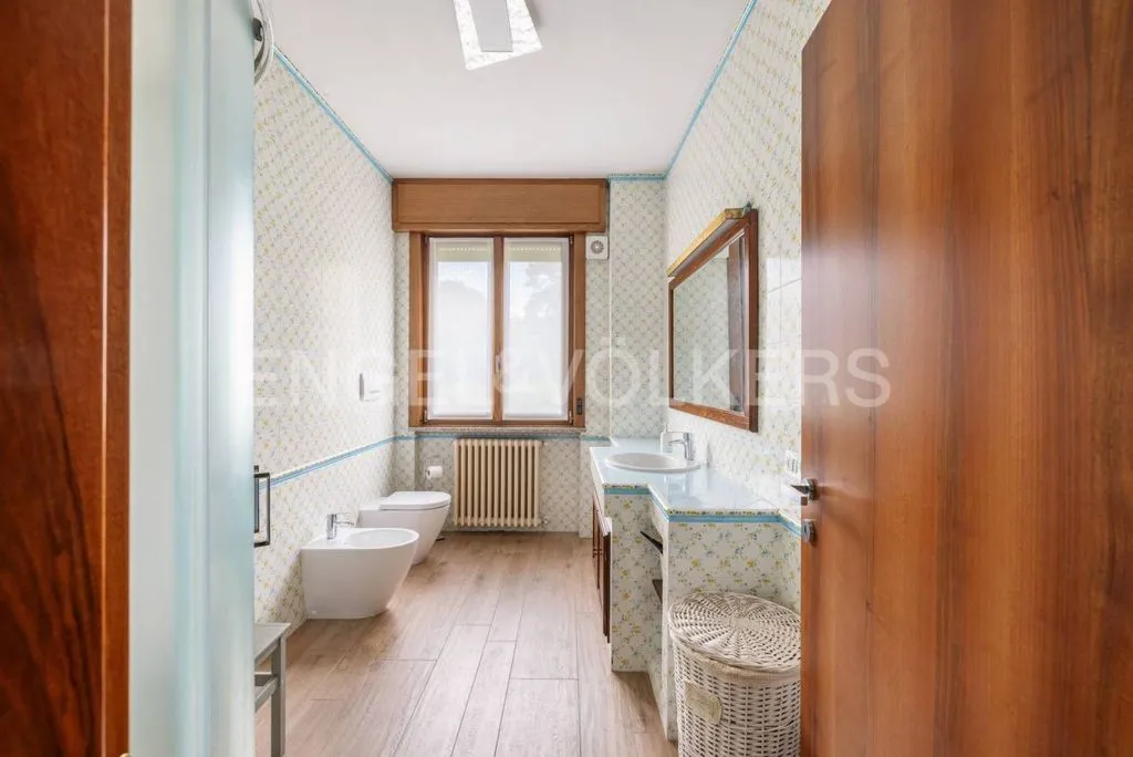 Salles de bain - Luxury Villa with Lake View in Ispra