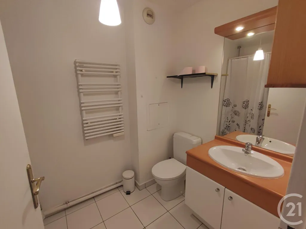 Vannitoad - Studio with Private Storage in Joinville-le-Pont