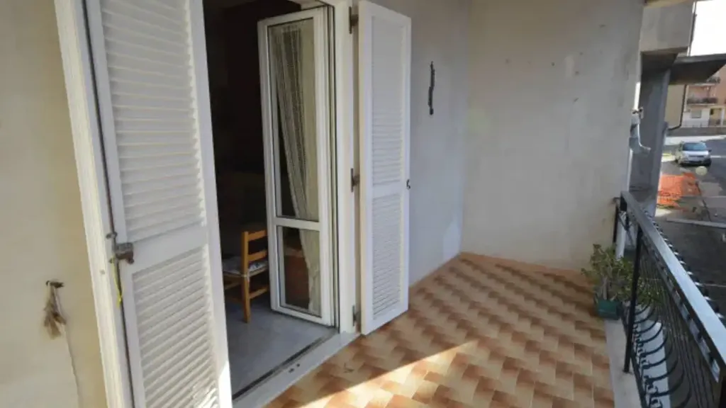 Balcony - Multi-Unit Building with Panoramic View in Cariati
