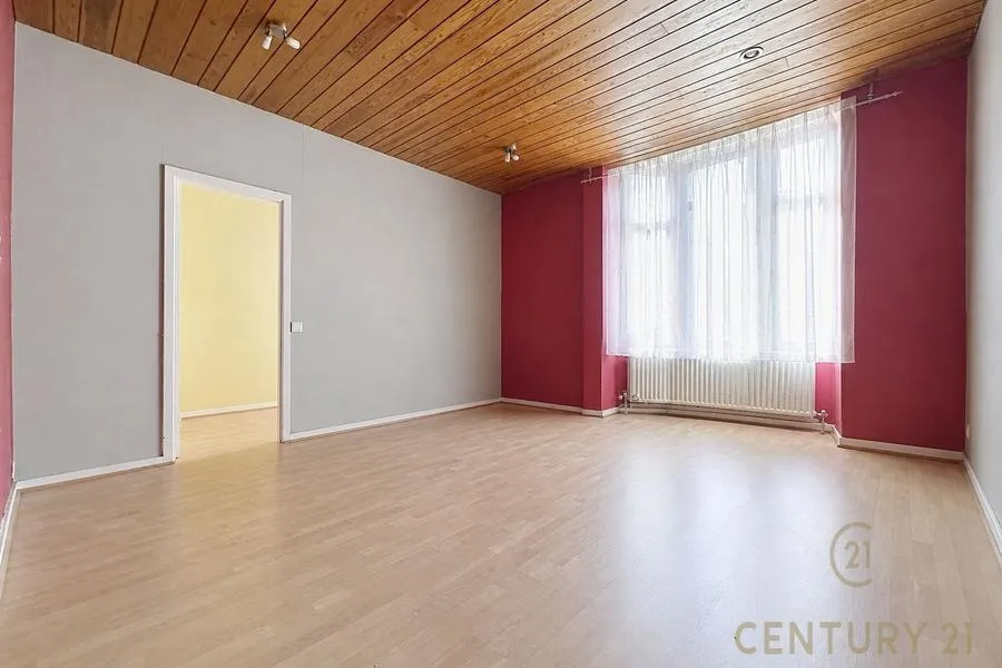 Magamistoad - Bright 3-Bedroom Apartment in Schaerbeek