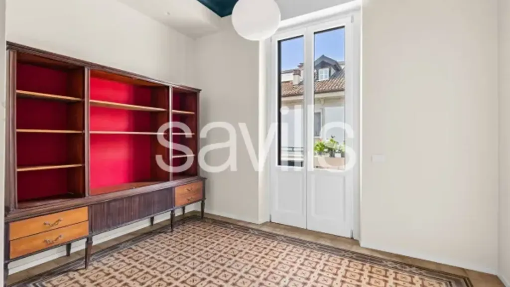 Pièces - Restored Triplex with Balcony in Milan