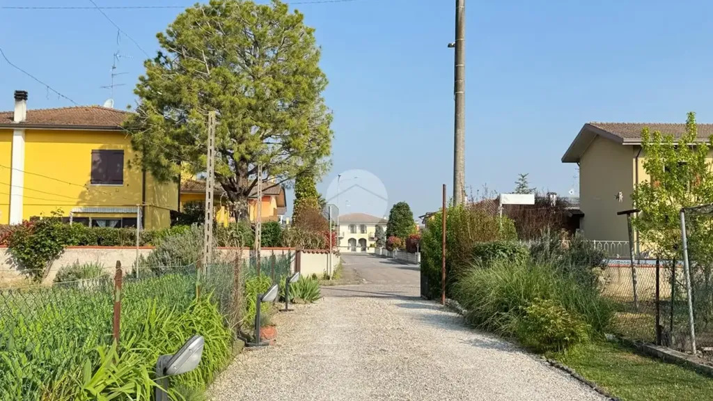 Exterior - Terraced Villa with Garden in Marcaria