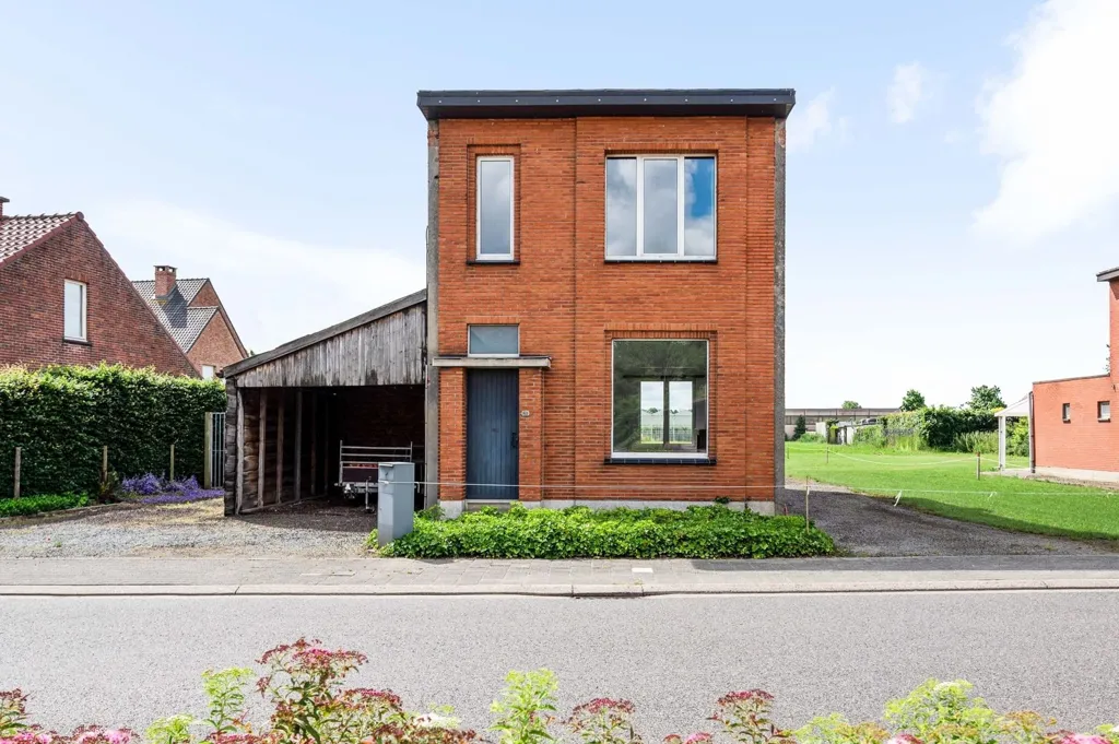 Välivaade - Open-Plan House with Green View in Vremde