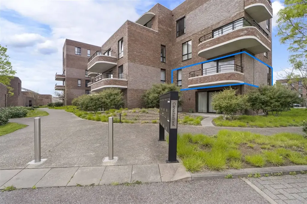 Välivaade - Stylish Apartment with Canal View in Hasselt