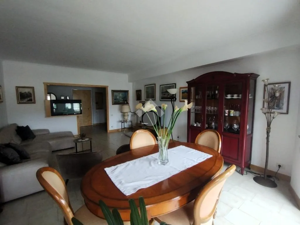 Salle à manger - Spacious Apartment with Balcony in Castrolibero