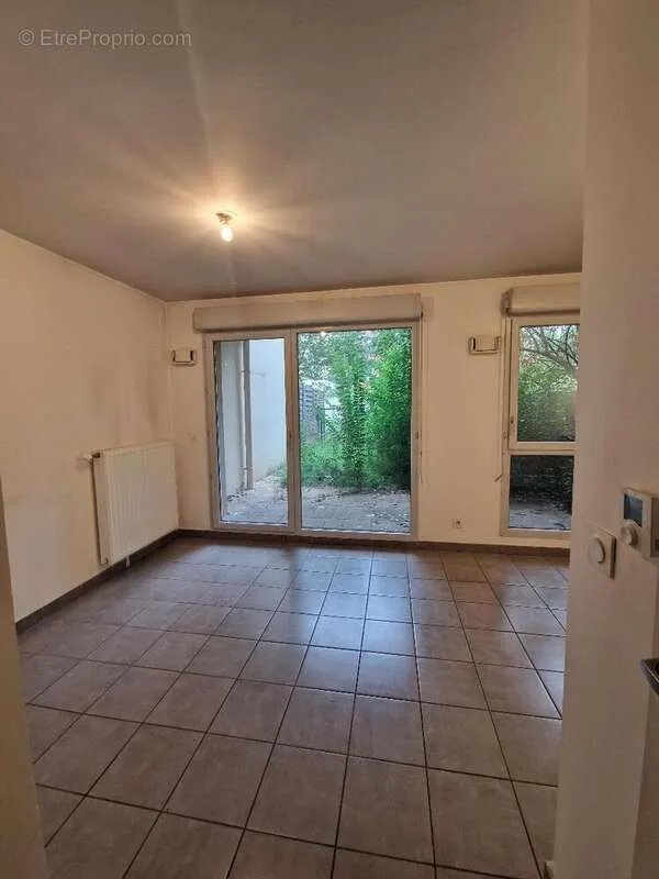 Elutuba - Studio with Private Garden in Bron