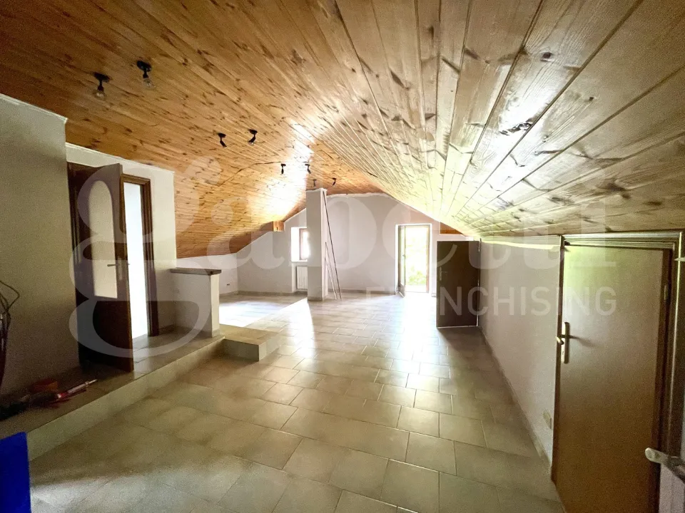 Rooms - Rustic House with Garden in Giaveno