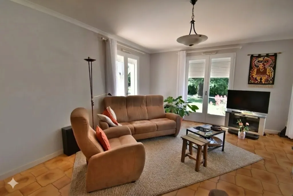 Soggiorno - Well-Maintained House with Garden in Fleac