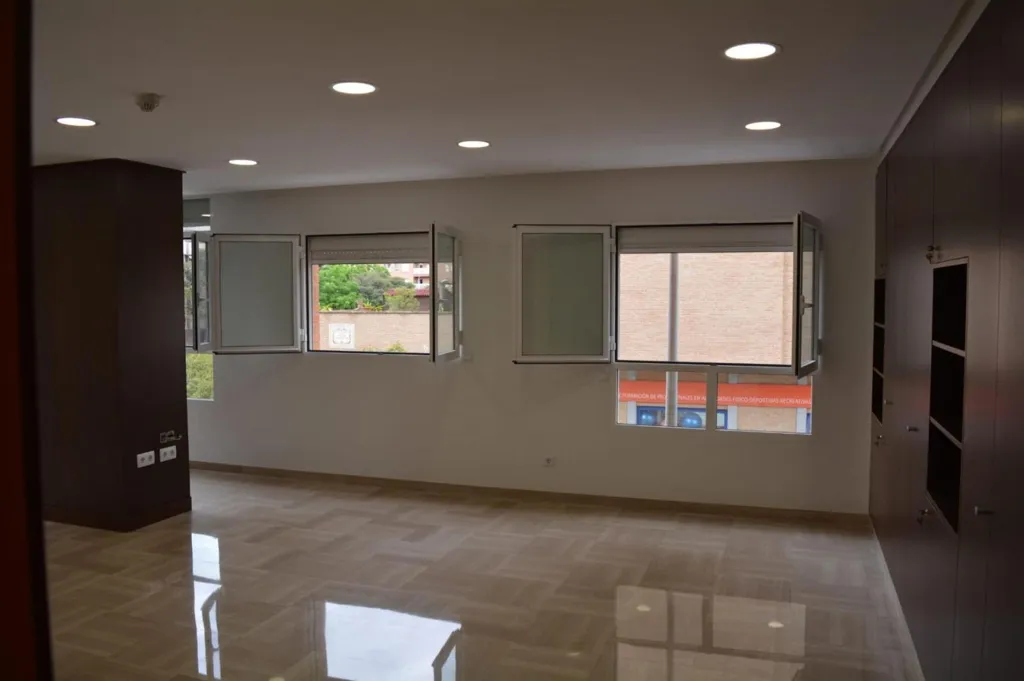 Living Room - Office with Corner Location in Valencia