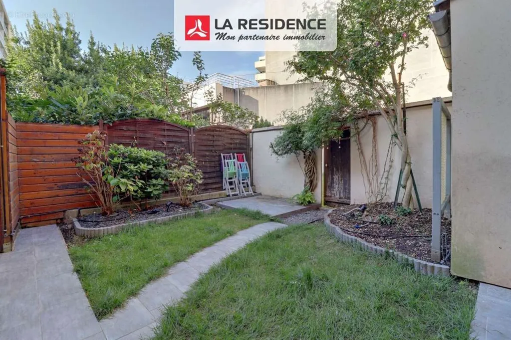Aed - Charming Flat with Garden in Poissy Centre