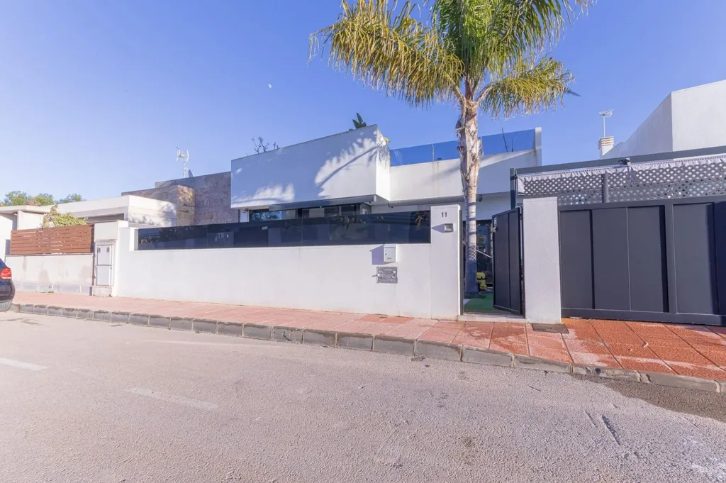 Exterior - Villa with Private Pool near Mar Menor