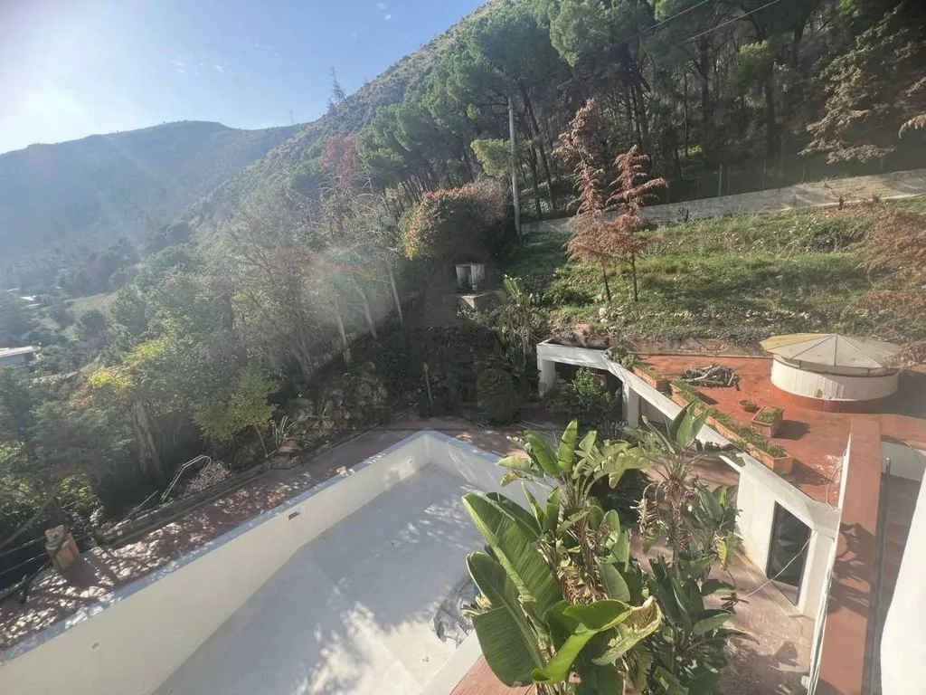 Piscine - Luxury Villa with Pool in Palermo