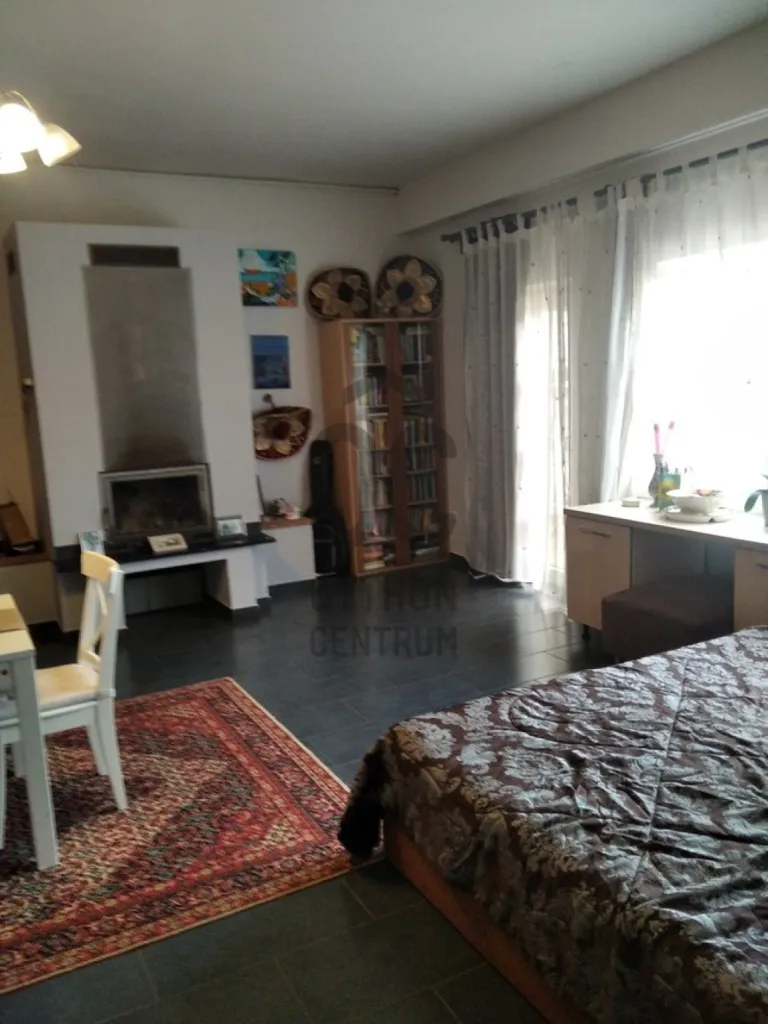 Magamistoad - Multi-Generational House with Workshop in Székesfehérvár