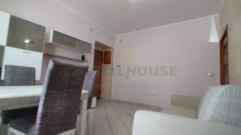 Elutuba - Armed Two-Bedroom Flat with Balcony in Capua