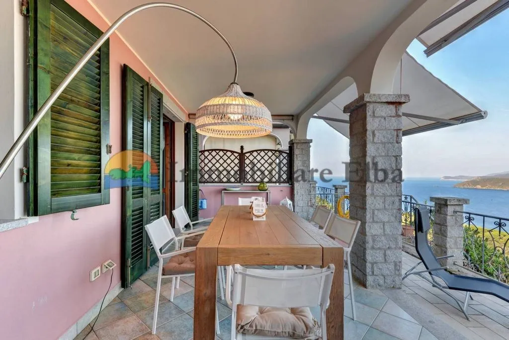 Terrass - Luxury Flat with Terraces in Capoliveri, Tuscany