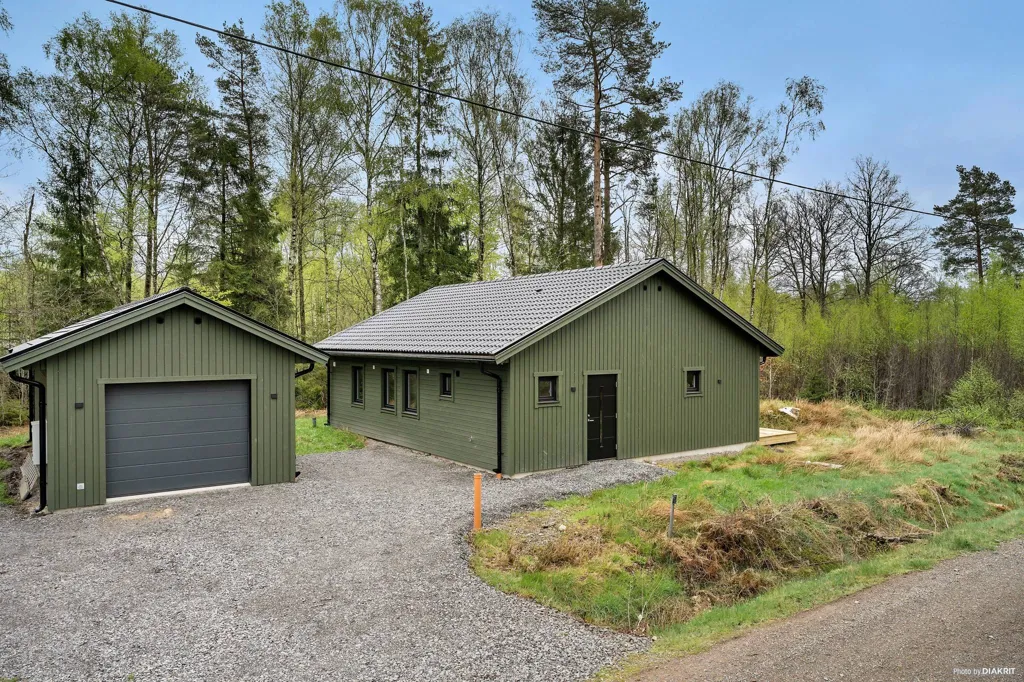 Välivaade - Contemporary Villa with Garden in Ljung