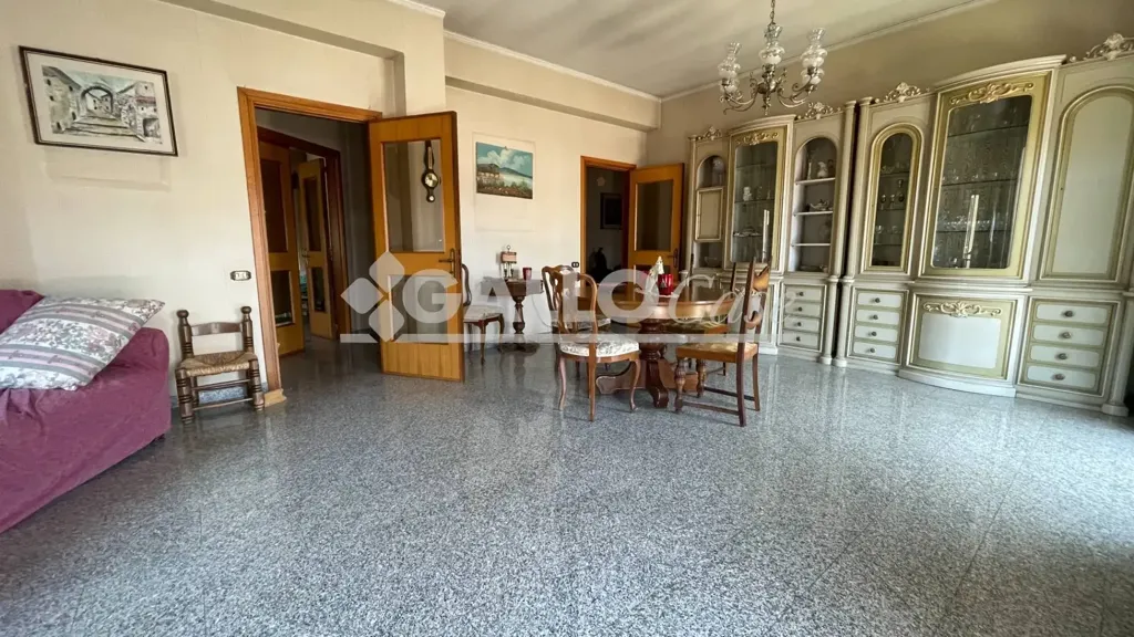 Salle à manger - Spacious Apartment with Terrace in Cosenza