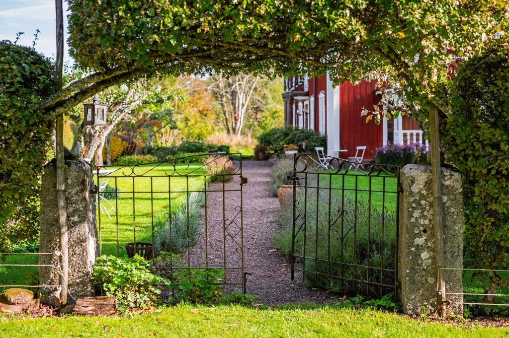 Jardin - Generations Home with Multiple Buildings in Ödeshög