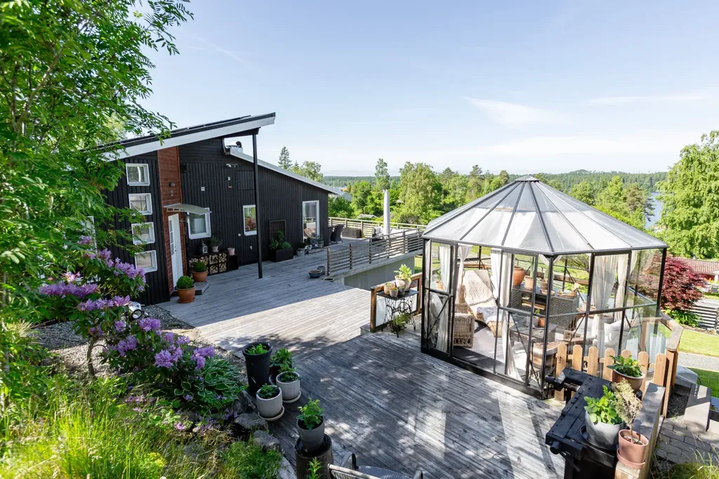 Terrass - Modern House with Lake View near Nässjö