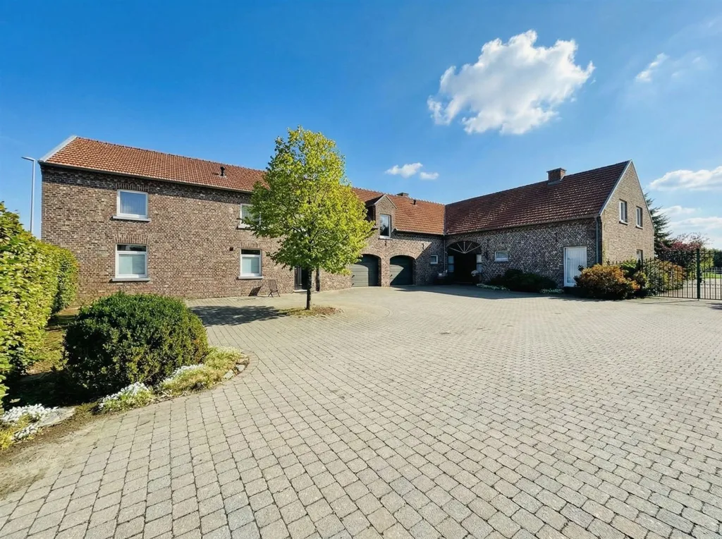 Esterno - Characterful Farmhouse with Stables in Dilsen-Stokkem