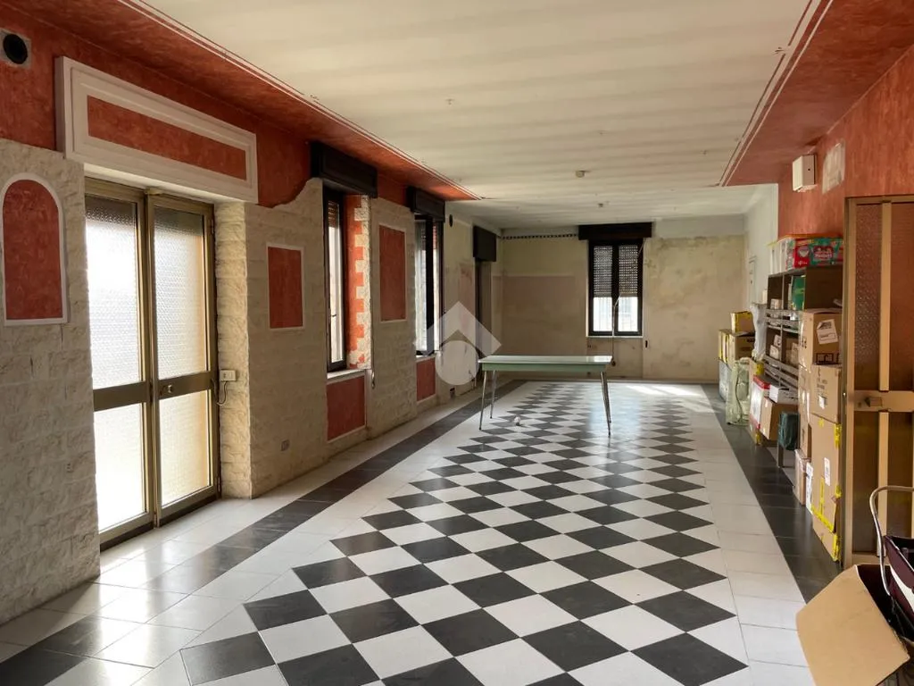 Toad - Independent House with Commercial Space in Leno