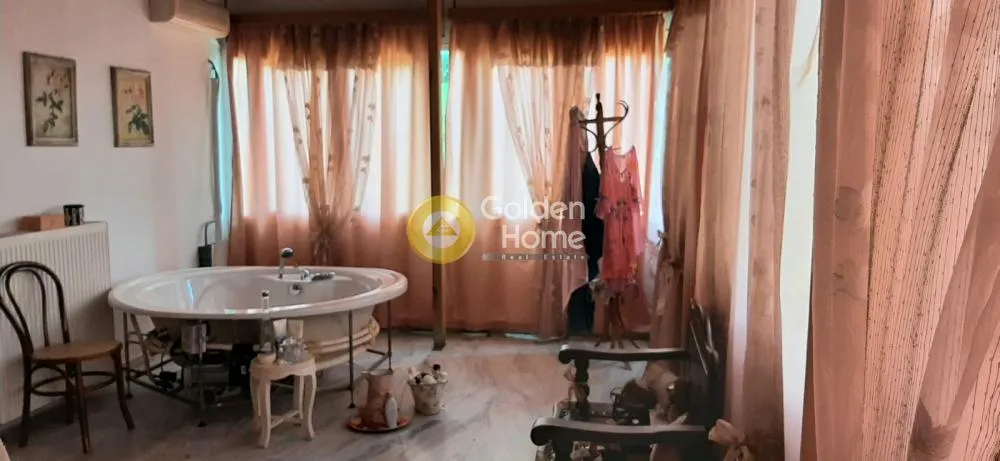 10-room house in GR