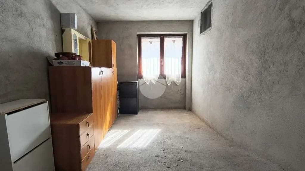 Esik - Rented Apartment with Balcony in Cervere