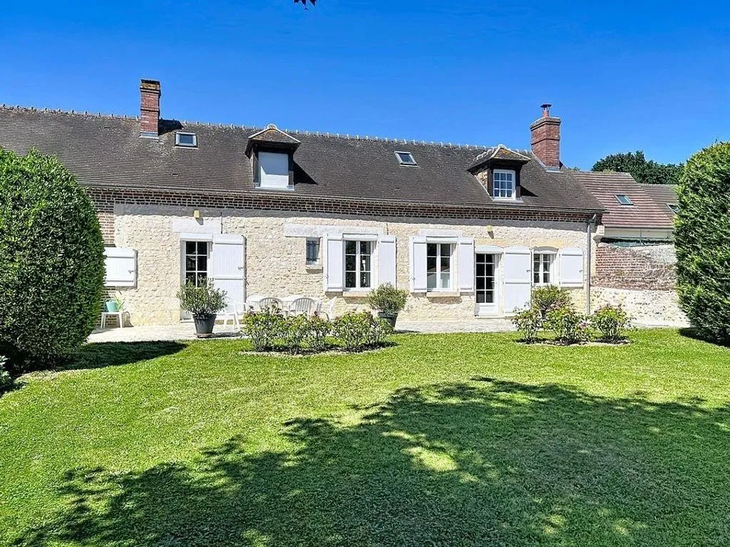 Extérieur - Corps de Ferme Rénové avec Potentiel Locatif à Proximité