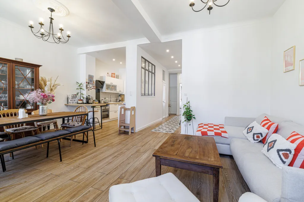 Séjour - Appartement bourgeois traversant avec balcons à Nice