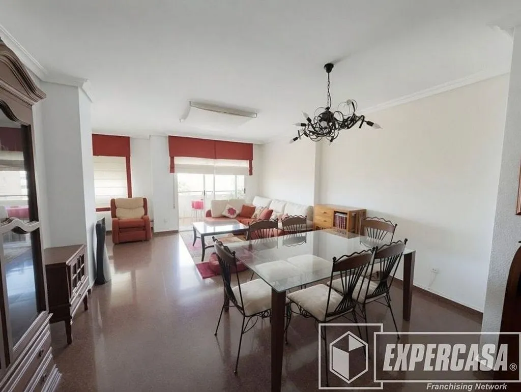 Söögituba - Apartment with Balcony and Views in Terramelar