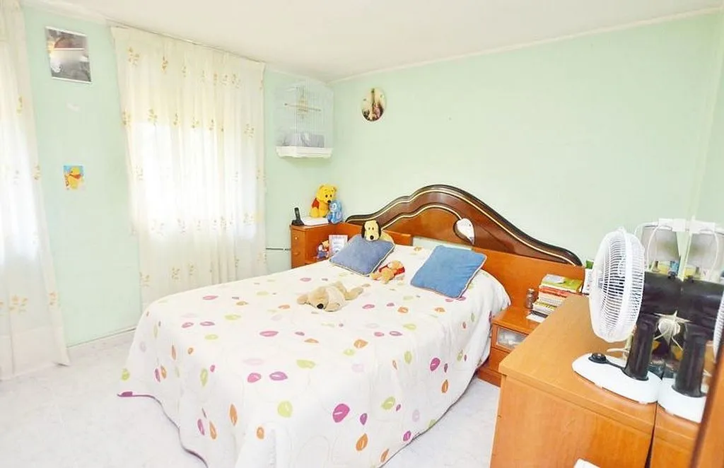 Magamistoad - 2-Bed Apartment with Air Conditioning in Arcos, Madrid