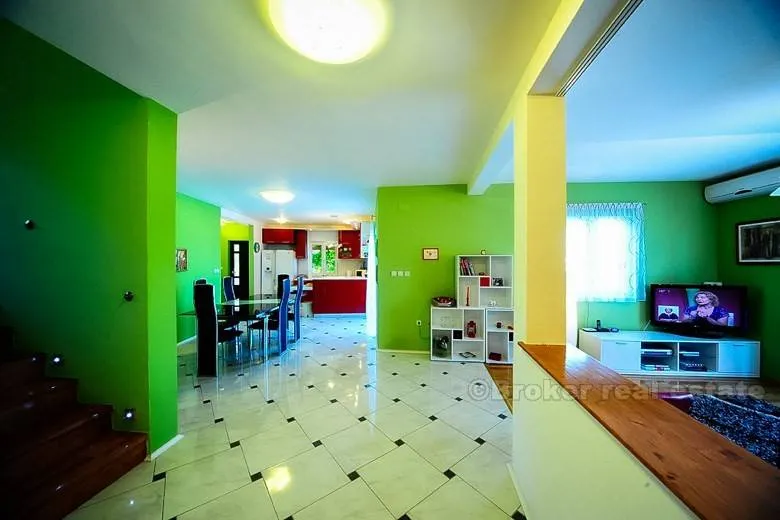 Elutuba - Newly Built Villa with Pool in Postira