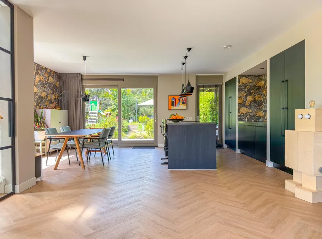 Sala da pranzo - Modern Half-Detached House with Forest View in Leersum