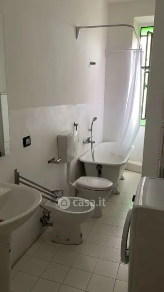 Salles de bain - Attic Apartment with Balcony in Mortara