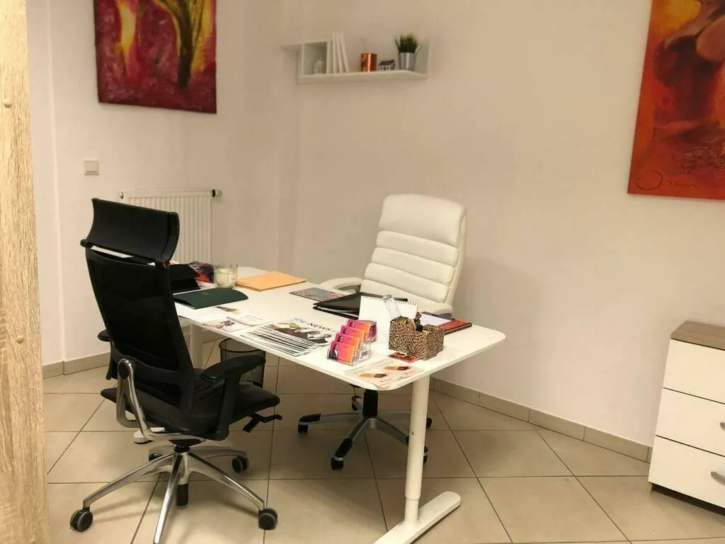 Kabinet - Commercial Space with High Visibility in Dommeldange
