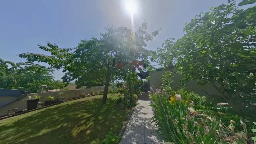 Jardin - Maison Familiale avec Jardin à Remich