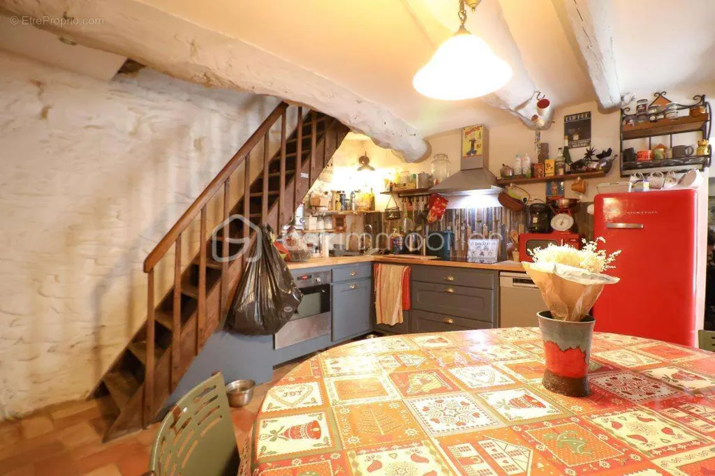 Cuisine - Maison de Village avec Combles et Terrain à Cabrières