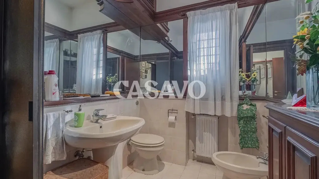 Bathrooms - Bifamiliar Villa with Garden in Formello