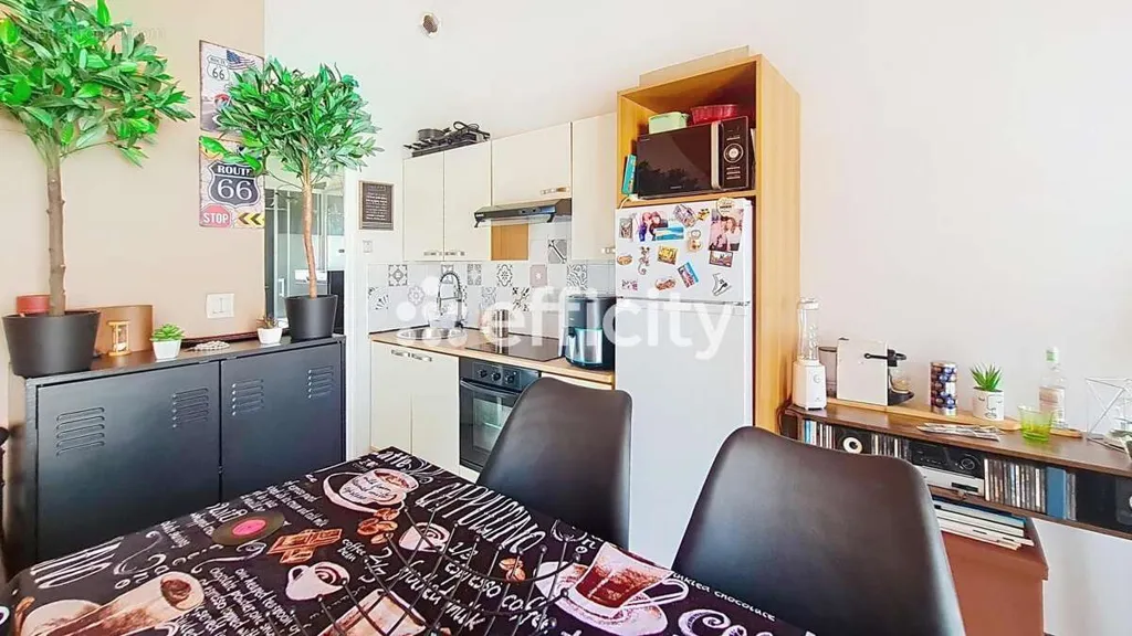 Söögituba - 2-Bedroom Apartment with Parking in Vallet Centre