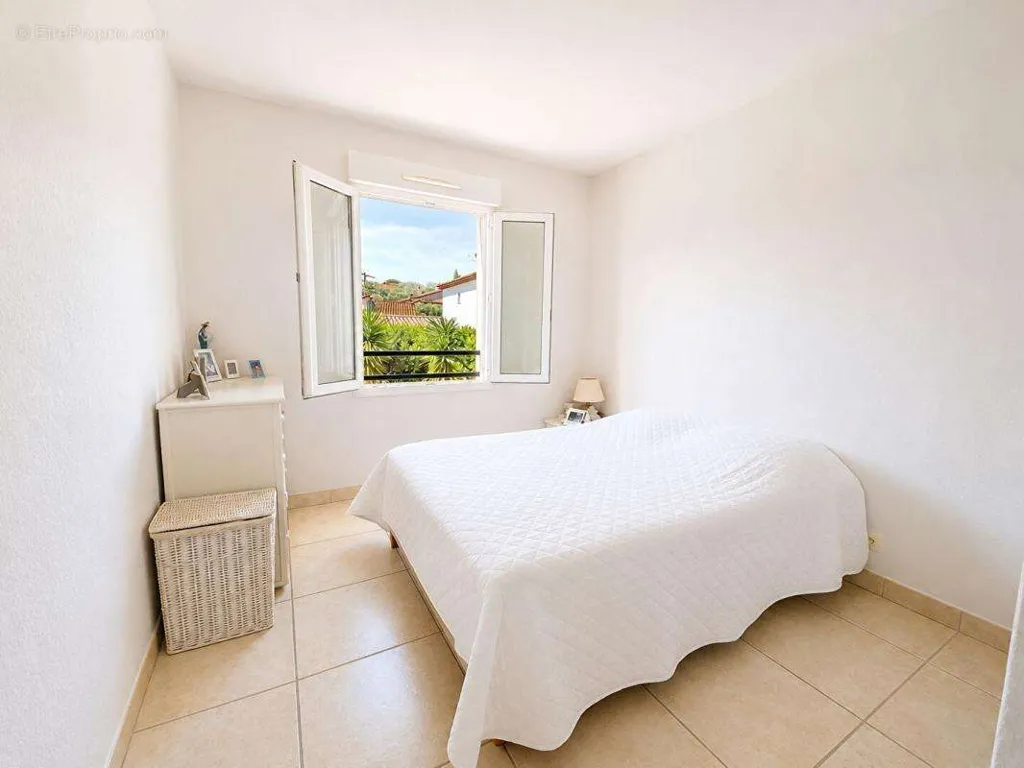 Chambres - Appartement 4 Pièces avec Terrasse à Fréjus