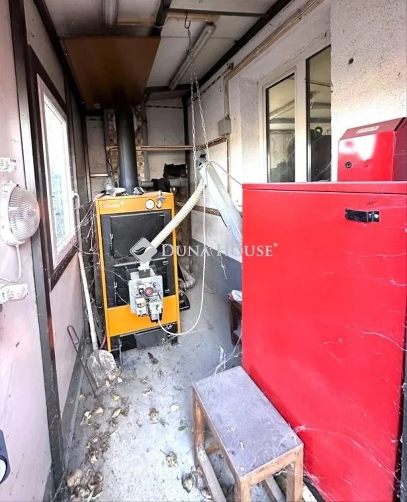 Lavanderia - Industrial Workshop with Office Space in Monor