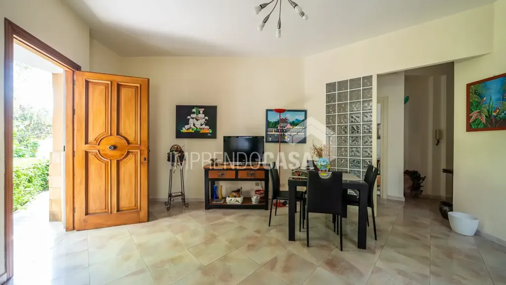 Salle à manger - Villa with Private Garden in Mondello, Palermo