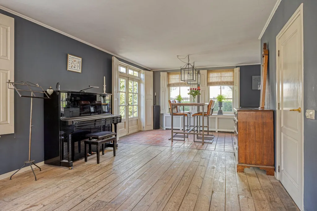 Esik - Detached House with Serre and Wine Cellar in Middenbeemster